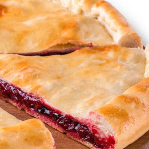 Пирог с ягодной начинкой и творогом