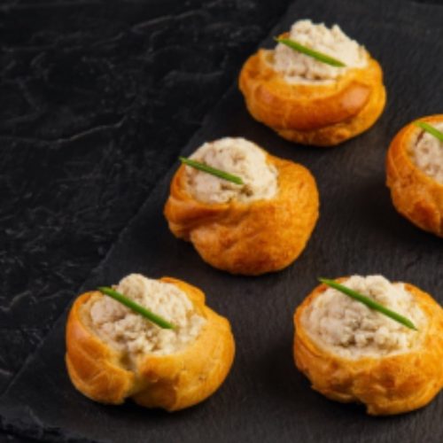 Профитроли с муссом блю чиз
