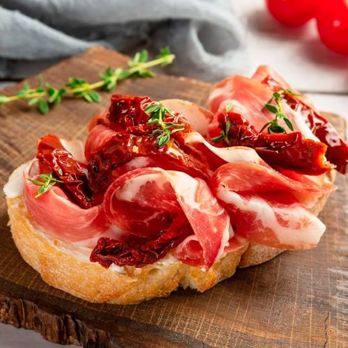 Сет из 12 брускетт «Bacon & Sun-Dried Delight»